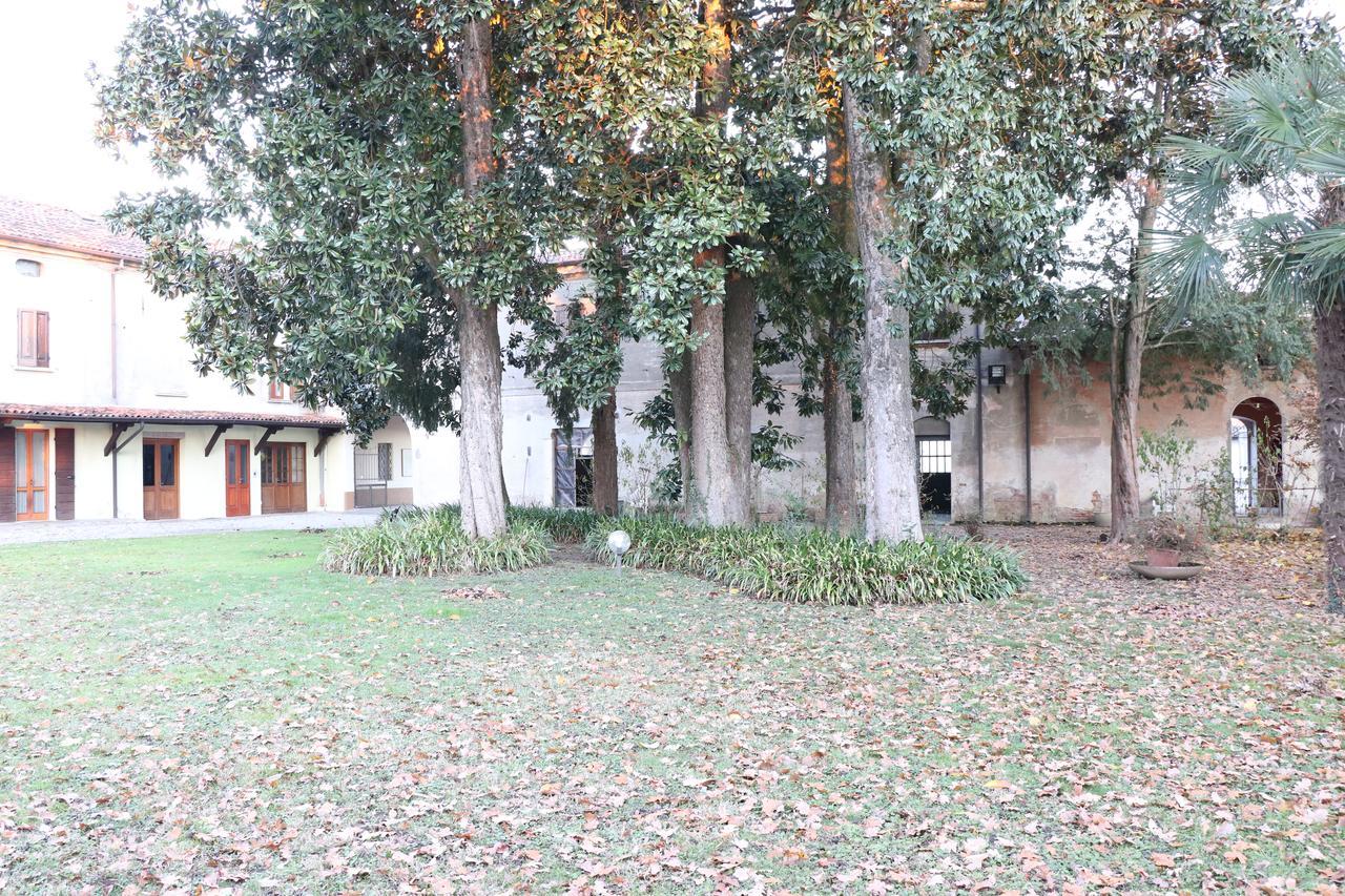 Le Magnolie Agriturismo Verolanuova Exterior photo
